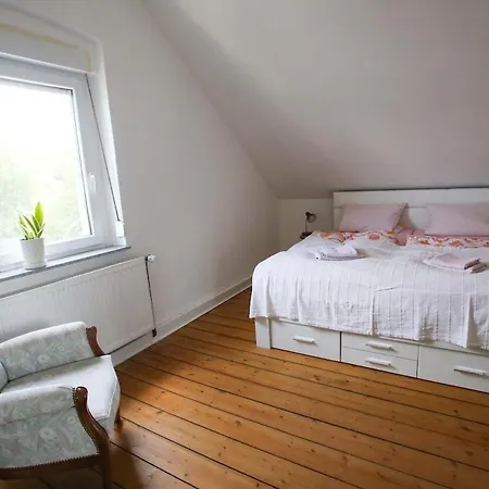 85 Qm Dg Nahe Uni Und Bis 6 P 4 Zi Kdb *