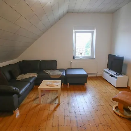 85 Qm Dg Nahe Uni Und Bis 6 P 4 Zi Kdb * Дортмунд