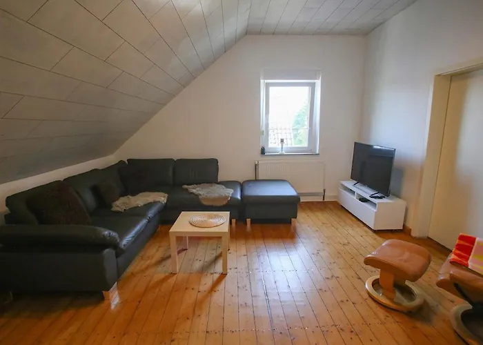 85 Qm Dg Nahe Uni Und Bis 6 P 4 Zi Kdb * Дортмунд